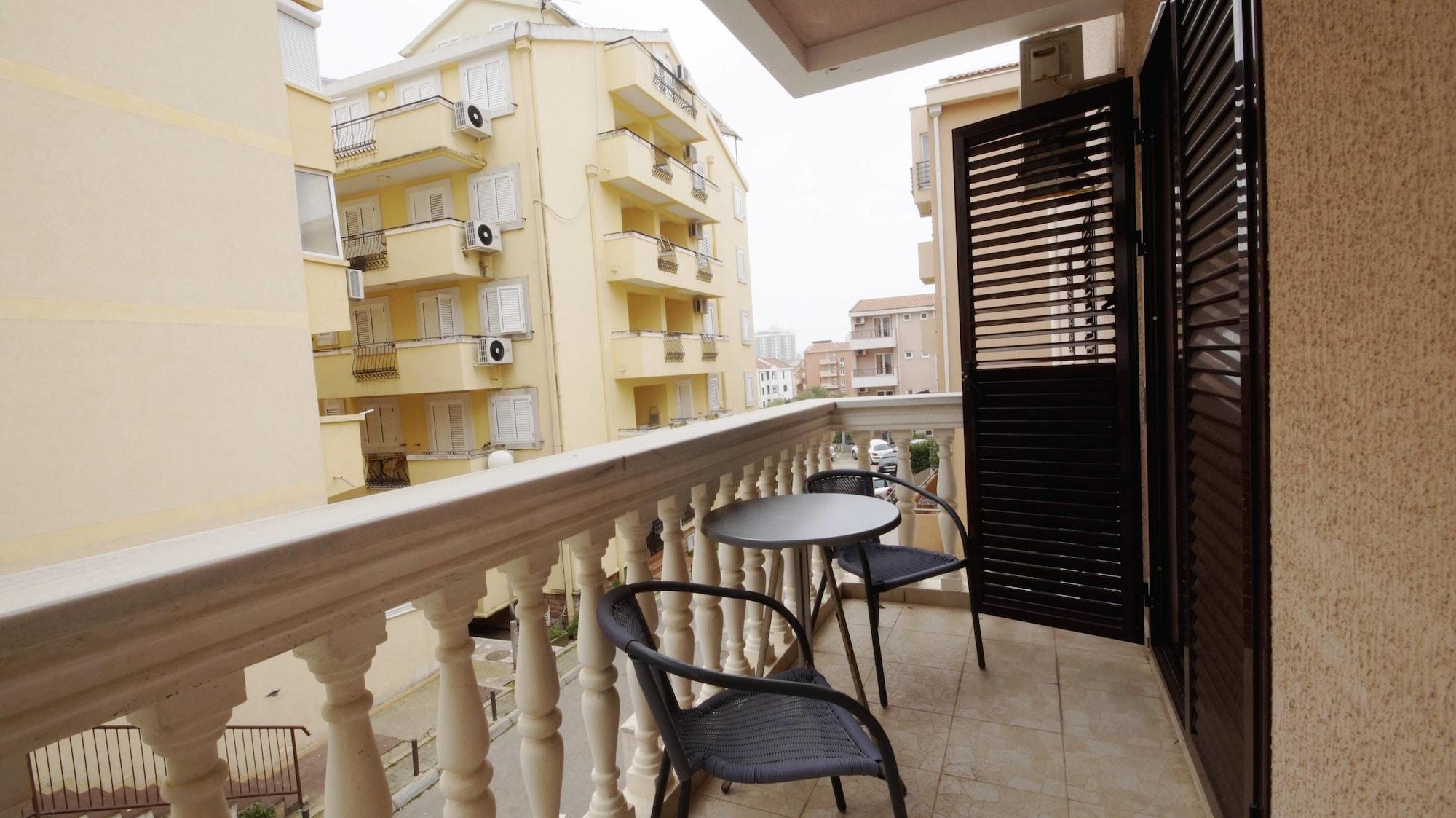 Apartment Glomazic Budva Luaran gambar